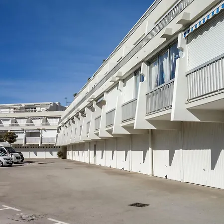 La Fregate-13 By Interhome Le Grau-du-Roi