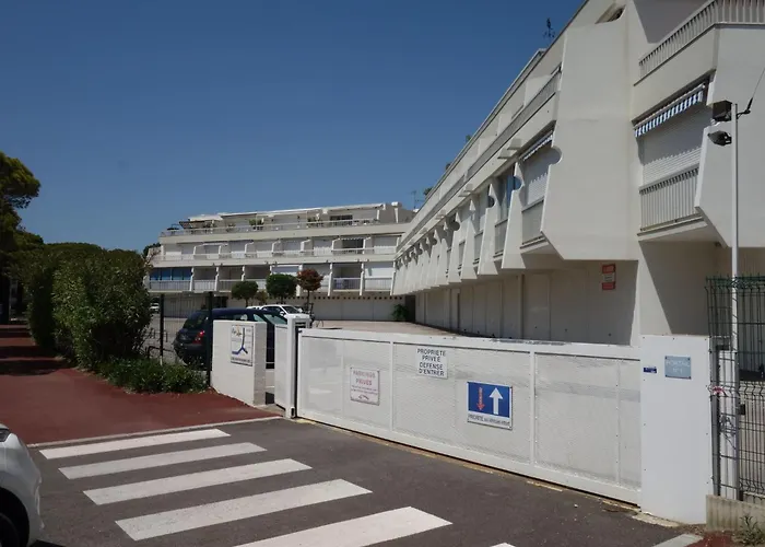 La Fregate-13 By Interhome *